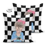 Çift Taraflı Dama Zeminli Fotoğraf Çeken Kız Tasarımlı Dijital Baskılı Dekoratif Süet Yastık Kırlent Kılıfı Realhomes