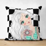 Çift Taraflı Dama Zeminli Fotoğraf Çeken Kız Tasarımlı Dijital Baskılı Modern Süet Yastık Kırlent Kılıfı Realhomes