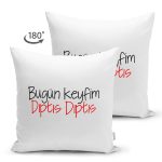 - Suet-K9316-Gorsel-1 - Realhomes Çift Taraflı Özel Tasarım Bugün Keyfim Dıptıs Dıptıs Dijital Baskılı Modern Süet Yastık Kırlent Kılıfı Realhomes