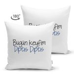 - Suet-K9318-Gorsel-1 - Realhomes Çift Taraflı Özel Tasarım Bugün Keyfim Dıptıs Dıptıs Dijital Baskılı Modern Süet Yastık Kırlent Kılıfı Realhomes