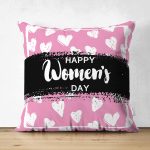 - Suet-K9370-2-Gorsel - Realhomes Çift Taraflı Özel Tasarım Happy Womens Day Dijital Baskılı Modern Süet Yastık Kırlent Kılıfı Realhomes