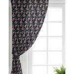 - Perde-10082-Gorsel-1 - Realhomes Realhomes Siyah Zemin Çapa Motifli Dijital Baskılı Modern Salon Fon Perde Realhomes