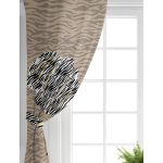 - Perde-5099-Gorsel-1 - Realhomes Realhomes Vizon Zeminde Zenci Kadın Tasarımlı Modern Salon Fon Perde Realhomes