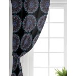 Realhomes Beyaz Zeminde Açık Renkte Mandala Salon Fon Perde Realhomes