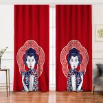 Realhomes Kırmızı Zeminli Köpek Tutan Hanım Desenli Modern Salon Fon Perde Realhomes