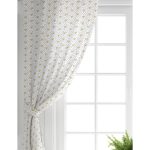 - Perde-7714-Gorsel-1 - Realhomes Realhomes Beyaz Zemin Üzerinde Gold Detaylı Geometrik Çizim Dijital Baskılı Modern Salon Fon Perde Realhomes