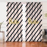 - Perde-8245-Gorsel - Realhomes  Realhomes Beyaz Zeminde Renkli Yatay Çizgili Gold Detaylı Hello Yazılı Dijital Baskılı Modern Salon Fon Perde Realhomes