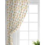 - Perde-8316-Gorsel-1 - Realhomes Realhomes Beyaz Zemin Üzerinde Gold Detaylı Hediye Paketi Desenli Dijital Baskılı Modern Salon Fon Perde Realhomes