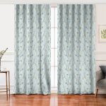 - Perde-8556-Gorsel - Realhomes Realhomes Renkli Zemin Üzerinde Yaprak Desenli Dijital Baskılı Modern Salon Fon Perde Realhomes