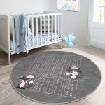 - RealHomes Dijital Baskılı Kaymaz Tabanlı Comfort Çocuk Odası Yuvarlak Halı - Realhomes  Gri Zeminli Eğitici Çarpım Tablosu Çizimli Çocuk & Genç Odası Makinede Yıkanabilir Kaymaz Tabanlı Yuvarlak Çocuk Oyun Halısı Realhomes