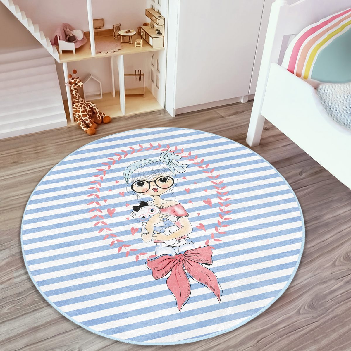 Mavi Çizgili Fashion Girl Çocuk & Genç Odası Makinede Yıkanabilir Kaymaz Tabanlı Yuvarlak Çocuk Halısı Realhomes