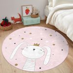 - RealHomes Dijital Baskılı Kaymaz Tabanlı Comfort Çocuk Odası Yuvarlak Halı - Realhomes  Pembe Zemin Taçlı Tavşan Tasarımlı Çocuk & Genç Odası Makinede Yıkanabilir Kaymaz Tabanlı Yuvarlak Çocuk Halısı Realhomes