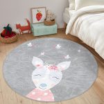 - RealHomes Dijital Baskılı Kaymaz Tabanlı Comfort Çocuk Odası Yuvarlak Halı - Realhomes  Gri Zemin Ceylan Ve Arı Temalı Çocuk & Genç Odası Makinede Yıkanabilir Kaymaz Tabanlı Yuvarlak Çocuk Halısı Realhomes