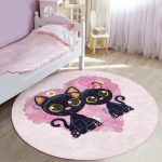 - RealHomes Dijital Baskılı Kaymaz Tabanlı Comfort Çocuk Odası Yuvarlak Halı - Realhomes  Kedi Desen Çocuk & Genç Odası Makinede Yıkanabilir Kaymaz Tabanlı Yuvarlak Çocuk Halısı Realhomes