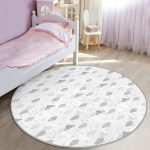 - RealHomes Dijital Baskılı Kaymaz Tabanlı Comfort Çocuk Odası Yuvarlak Halı - Realhomes  Gri Bulut Desenli Çocuk & Genç Odası Makinede Yıkanabilir Kaymaz Tabanlı Yuvarlak Çocuk Halısı Realhomes