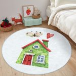 - RealHomes Dijital Baskılı Kaymaz Tabanlı Comfort Çocuk Odası Yuvarlak Halı - Realhomes Minyatür Yeşil Ev Çizimli Çocuk & Genç Odası Makinede Yıkanabilir Kaymaz Tabanlı Yuvarlak Çocuk Halısı Realhomes