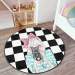 - RealHomes Dijital Baskılı Kaymaz Tabanlı Comfort Çocuk Odası Yuvarlak Halı - Realhomes  Dama Zeminli Fotoğraf Çeken Kız Tasarımlı Çocuk & Genç Odası Makinede Yıkanabilir Kaymaz Tabanlı Yuvarlak Çocuk Halısı Realhomes