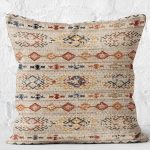 RealHomes Krem Zeminde Kilim Motifli Baklava Desenli Dijital Baskılı Yastık Kırlent Kılıfı Realhomes