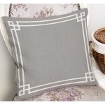 - K11032-Gorsel-1 - Realhomes RealHomes Gri Zeminde Modern Motifli Çerçeve Desenli Dijital Baskılı Yastık Kırlent Kılıfı Realhomes