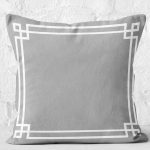 - K11032-Gorsel-2 - Realhomes RealHomes Gri Zeminde Modern Motifli Çerçeve Desenli Dijital Baskılı Yastık Kırlent Kılıfı Realhomes
