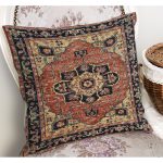 - K11034-Gorsel-1 - Realhomes RealHomes Renkli Zeminde Kilim Motifli Hereke Desenli Dijital Baskılı Yastık Kırlent Kılıfı Realhomes