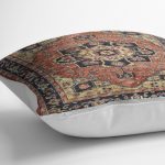 - K11034-Gorsel-3 - Realhomes RealHomes Renkli Zeminde Kilim Motifli Hereke Desenli Dijital Baskılı Yastık Kırlent Kılıfı Realhomes