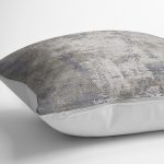 - K11036-Gorsel-3 - Realhomes RealHomes Gri Zeminde Eskitme Motifli Duvar Desenli Dijital Baskılı Yastık Kırlent Kılıfı Realhomes