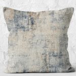 - K11049-Gorsel-2 - Realhomes RealHomes Renkli Zeminde Modern Motifli Halı Desenli Dijital Baskılı Yastık Kırlent Kılıfı Realhomes