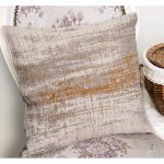 - K11050-Gorsel-1 - Realhomes RealHomes Renkli Zeminde Modern Motifli Halı Desenli Dijital Baskılı Yastık Kırlent Kılıfı Realhomes