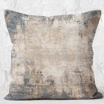 - K11056-Gorsel-2 - Realhomes RealHomes Renkli Zeminde Halı Motifli Modern Desenli Dijital Baskılı Yastık Kırlent Kılıfı Realhomes