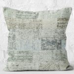 - K11057-Gorsel-2 - Realhomes RealHomes Renkli Zeminde Halı Motifli Modern Desenli Dijital Baskılı Yastık Kırlent Kılıfı Realhomes