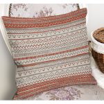 - K11061-Gorsel-1 - Realhomes RealHomes Renkli Zeminde Kilim Motifli Baklava Desenli Dijital Baskılı Yastık Kırlent Kılıfı Realhomes