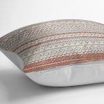 - K11061-Gorsel-3 - Realhomes RealHomes Renkli Zeminde Kilim Motifli Baklava Desenli Dijital Baskılı Yastık Kırlent Kılıfı Realhomes