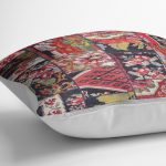 - K11066-Gorsel-3 - Realhomes RealHomes Siyah - Kırmızı Zeminde Patchwork Motifli Kanaviçe Desenli Dijital Baskılı Yastık Kırlent Kılıfı Realhomes