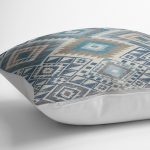 - K11069-Gorsel-3 - Realhomes RealHomes Kot Mavi Zeminde Etnik Geometrik Motifli Aztec Desenli Dijital Baskılı Yastık Kırlent Kılıfı Realhomes