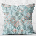 - K11076-Gorsel-2 - Realhomes RealHomes Açık Mavi Zeminde Renkli Motifli Geometrik Desenli Dijital Baskılı Yastık Kırlent Kılıfı Realhomes