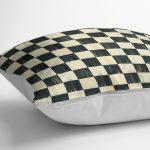 - K11084-Gorsel-3 - Realhomes RealHomes Siyah - Beyaz Zeminde Eskitme Motifli Dama Desenli Dijital Baskılı Yastık Kırlent Kılıfı Realhomes