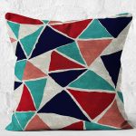 - K11088-Gorsel-2 - Realhomes RealHomes Gri Zeminde Üçgen Motifli Geometrik Desenli Dijital Baskılı Yastık Kırlent Kılıfı Realhomes