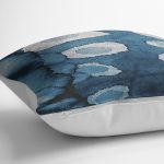 - K11093-Gorsel-3 - Realhomes RealHomes Mavi Zeminde Sulu Boya Motifli Modern Sanat Desenli Dijital Baskılı Yastık Kırlent Kılıfı Realhomes