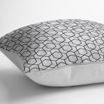 - K11102-Gorsel-3 - Realhomes RealHomes Gri Zeminde Siyah Geometrik Motifli Klasik Desenli Dijital Baskılı Yastık Kırlent Kılıfı Realhomes