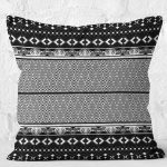 - K11103-Gorsel-2 - Realhomes RealHomes Siyah Beyaz Zeminde Etnik Motifli Geleneksel Desenli Dijital Baskılı Yastık Kırlent Kılıfı Realhomes