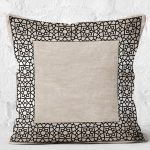 - K11127-Gorsel-2 - Realhomes RealHomes Bej Zeminde Çerçeveli Geleneksel Desenli Dijital Baskılı Yastık Kırlent Kılıfı Realhomes