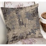 RealHomes Kahverengi Zeminde Eskitme Motifli Retro Desenli Dijital Baskılı Yastık Kırlent Kılıfı Realhomes