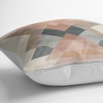 - K11155-Gorsel-3 - Realhomes RealHomes Pastel Renkli Zeminde Geometrik Motifli Üçgen Desenli Dijital Baskılı Yastık Kırlent Kılıfı Realhomes