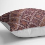 RealHomes Kahverengi Zeminde Kilim Motifli Anadolu Desenli Dijital Baskılı Yastık Kırlent Kılıfı Realhomes