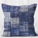 - K11167-Gorsel-2 - Realhomes RealHomes Mavi Zeminde Patchwork Motifli Retro Desenli Dijital Baskılı Yastık Kırlent Kılıfı Realhomes