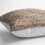 - K11180-Gorsel-3 - Realhomes RealHomes Krem Zeminde Eskitme Motifli Göbekli Halı Desenli Dijital Baskılı Yastık Kırlent Kılıfı Realhomes