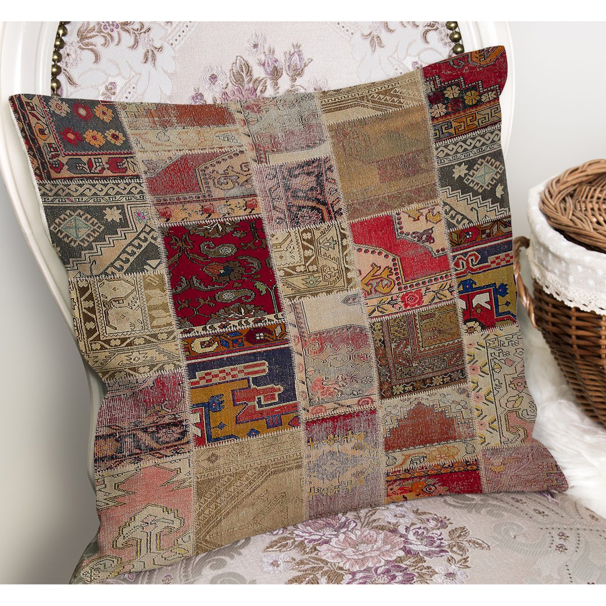 RealHomes Vintage Kırkyama Motifli Patchwork Desenli Dijital Baskılı Yastık Kırlent Kılıfı Realhomes