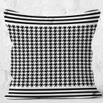 - K11188-Gorsel-2 - Realhomes RealHomes Siyah - Beyaz Zeminde Kazayağı Motifli Geometrik Desenli Dijital Baskılı Yastık Kırlent Kılıfı Realhomes
