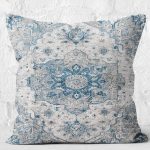 RealHomes Krem - Mavi Zeminde Göbekli Halı Motifli Dokuma Desenli Dijital Baskılı Yastık Kırlent Kılıfı Realhomes